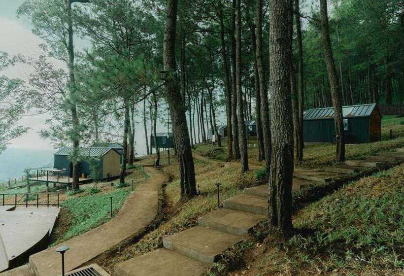 リゾートホテル Bobocabin Coban Rondo, Malang
