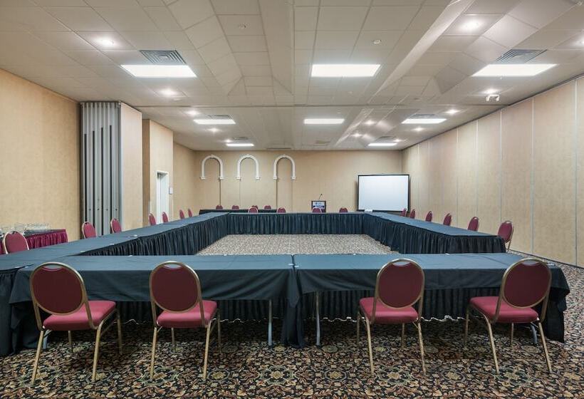 هتل Glengarry Extended Stays