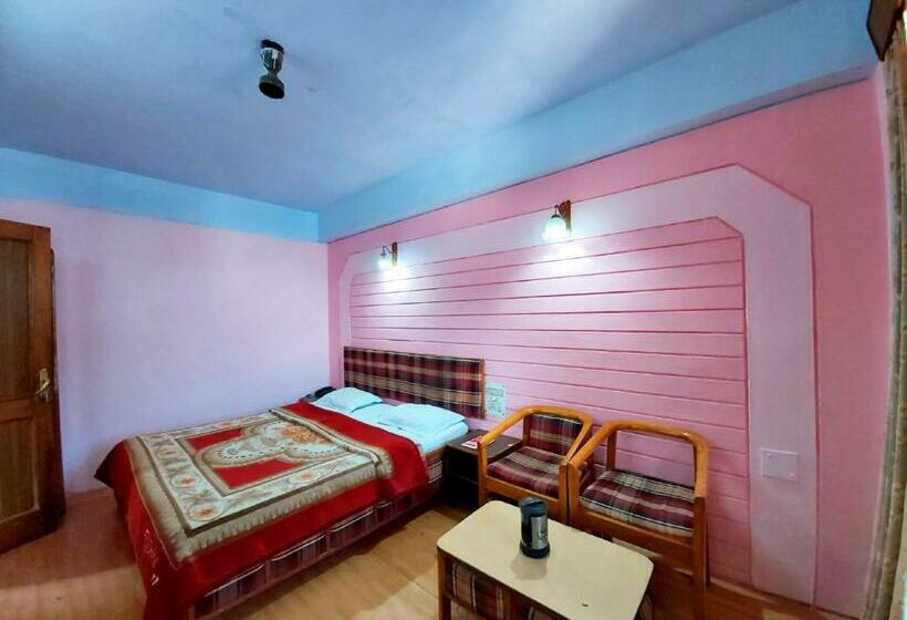 فندق Goroomgo Radha Continental Nainital