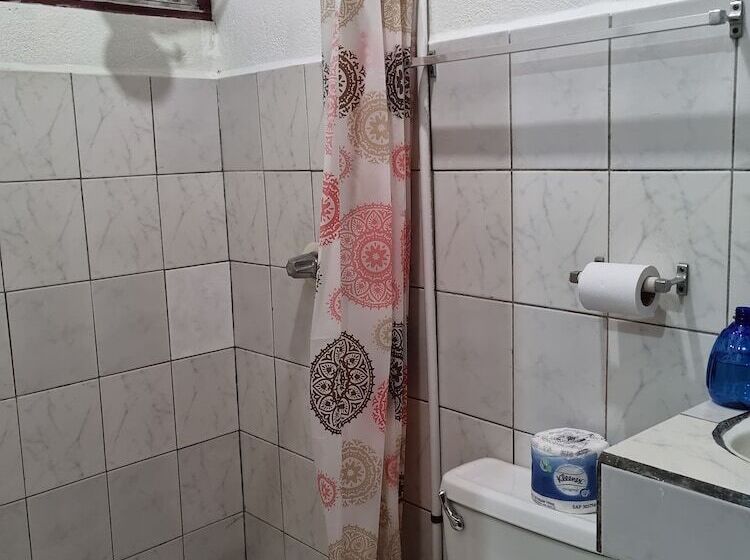 پانسیون Hostel Santafe
