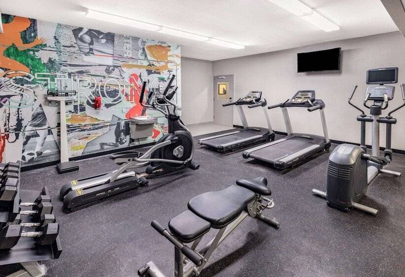 هتل La Quinta Inn & Suites By Wyndham Ardmore