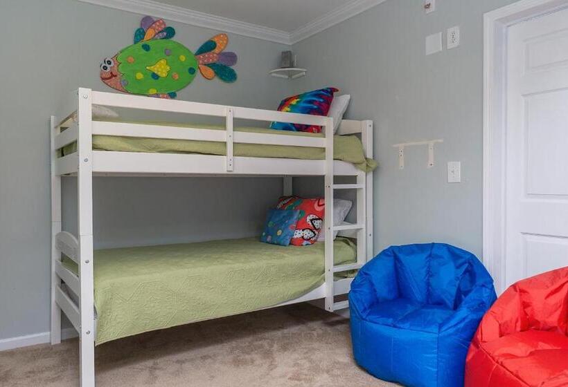 Barbee Beach House By Oak Island Accommodations