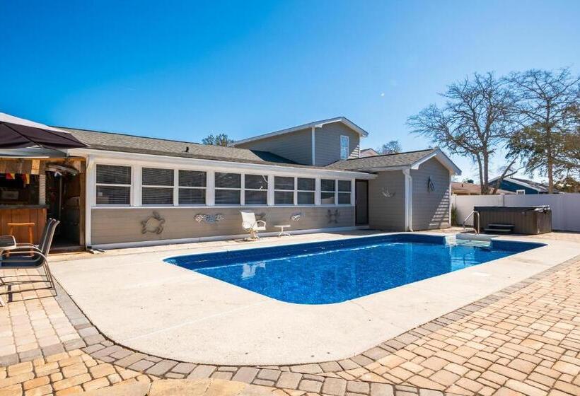 Barbee Beach House By Oak Island Accommodations