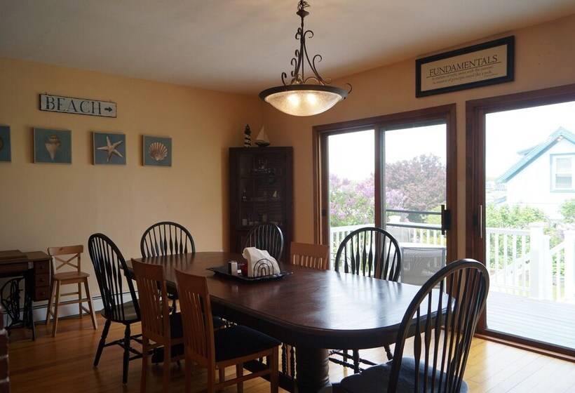 Short Sands View Y770 G Beautiful, Large Home Short Walk Through A Neighborhood To Short Sands Beach