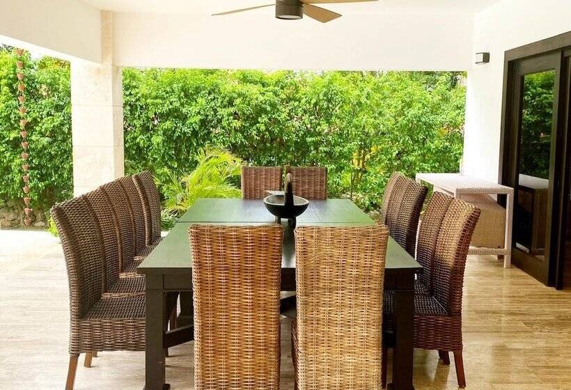 Srvittinivillas Brroe 27/  Resorts Villas/ Espacius   Modern Great
