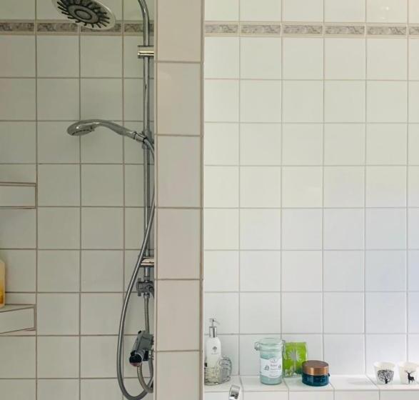 تختخواب و صبحانه Hemma Hos Jeanette & Micke På Peresgården