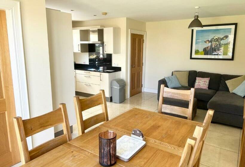 펜션 New Room @ Sean And Janes