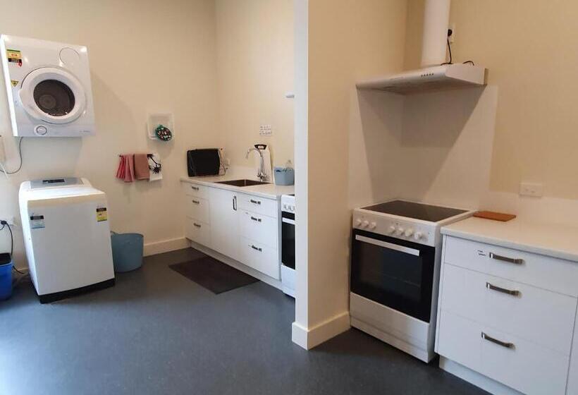 هاستل Work Stay At 123