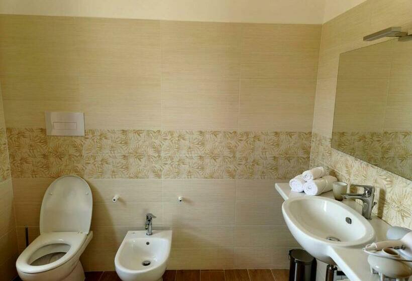 مبيت وإفطار Pietra Del Colle Agriturismo