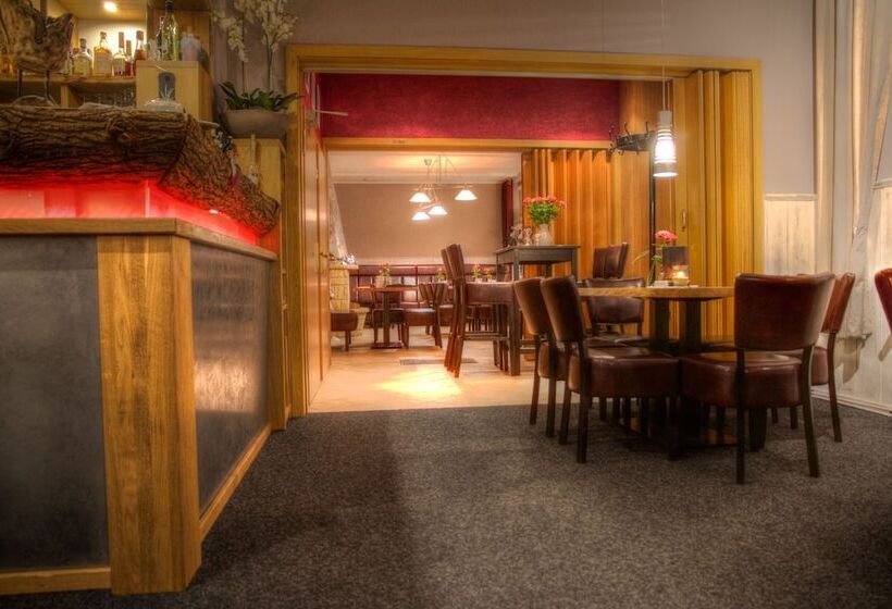 Restaurant Und Pension Zur Nassen Ecke