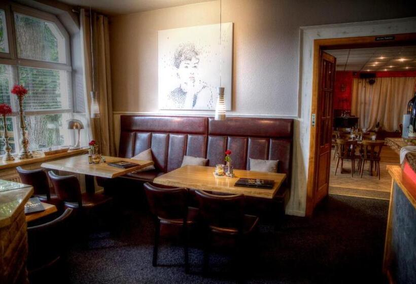 Restaurant Und Pension Zur Nassen Ecke