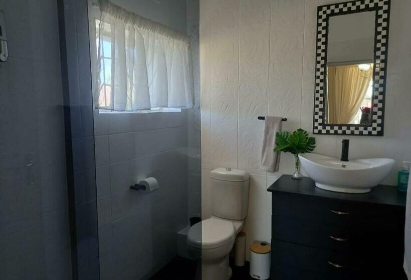 ペンション Romantika Guesthouse