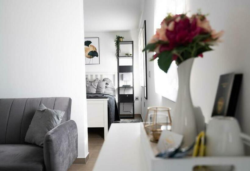 Tiny House Direkt Am See Mit Grillecke