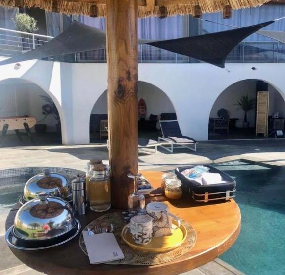 مبيت وإفطار Les Lofts De Bouzigues
