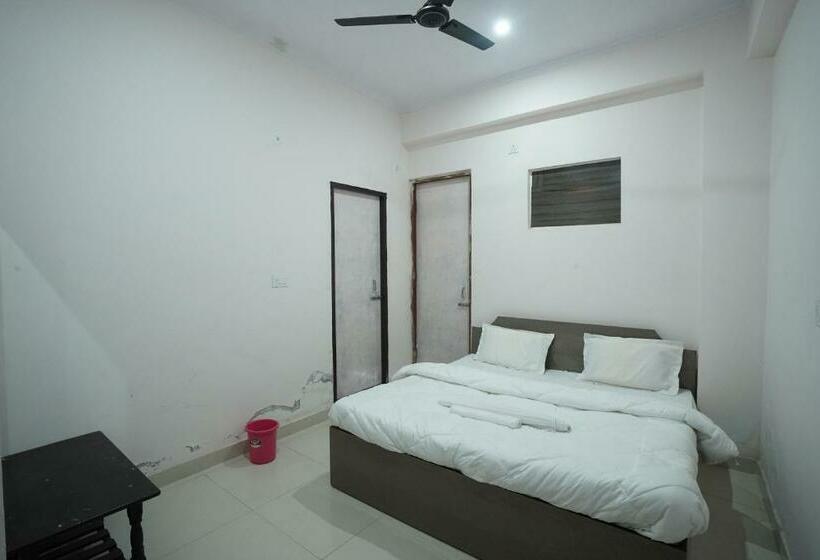 فندق J R Place & Restaurant By Wb Inn