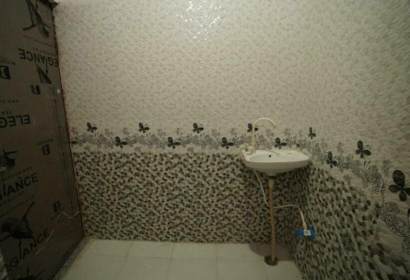 فندق J R Place & Restaurant By Wb Inn