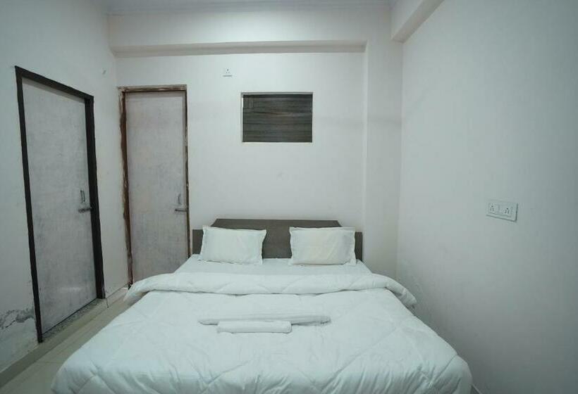 فندق J R Place & Restaurant By Wb Inn