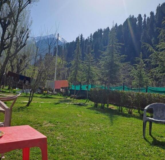 펜션 Al Ayaan Guest House