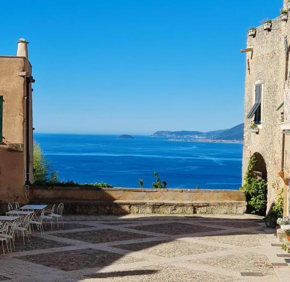 פנסיון Federico Ii   Rooms And Breakfast