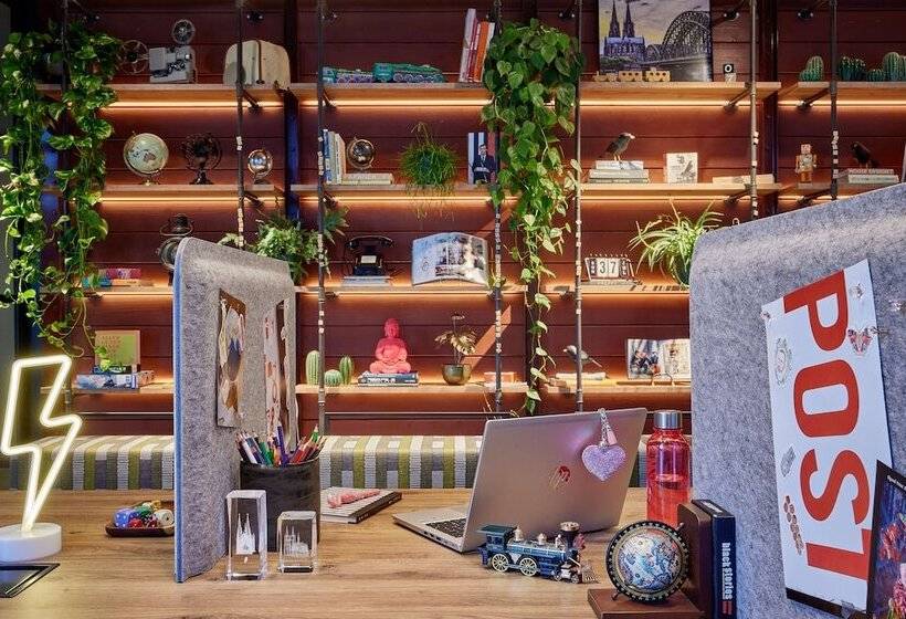 호텔 Moxy Cologne Muelheim