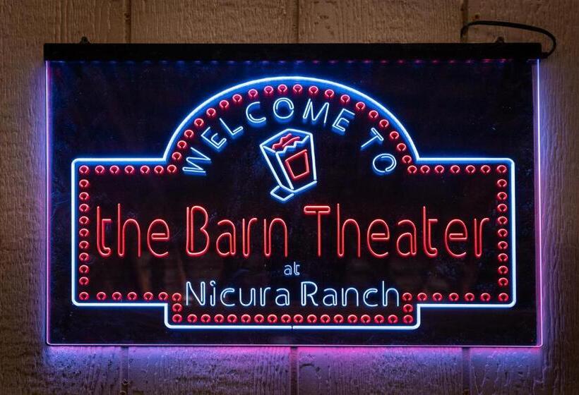 בית מלון כפרי Nicura Ranch Inn & Stables