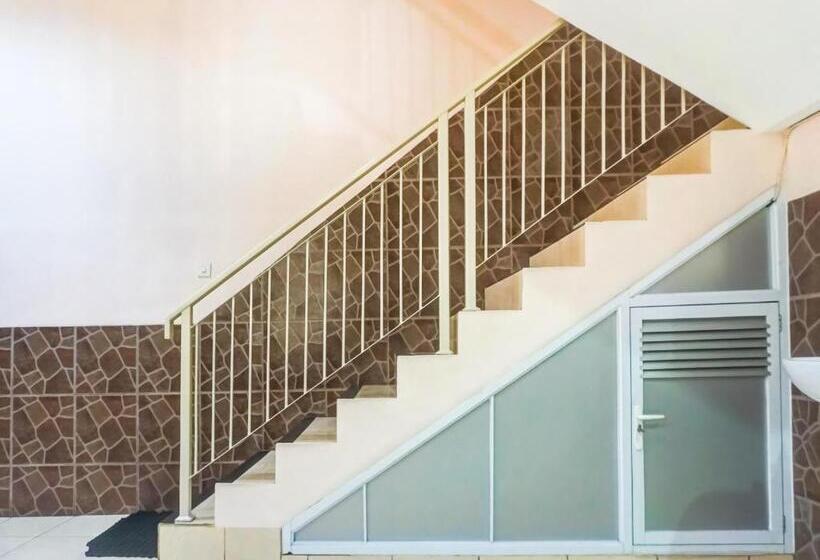 هتل Oyo 91316 Hh Guest House Makassar