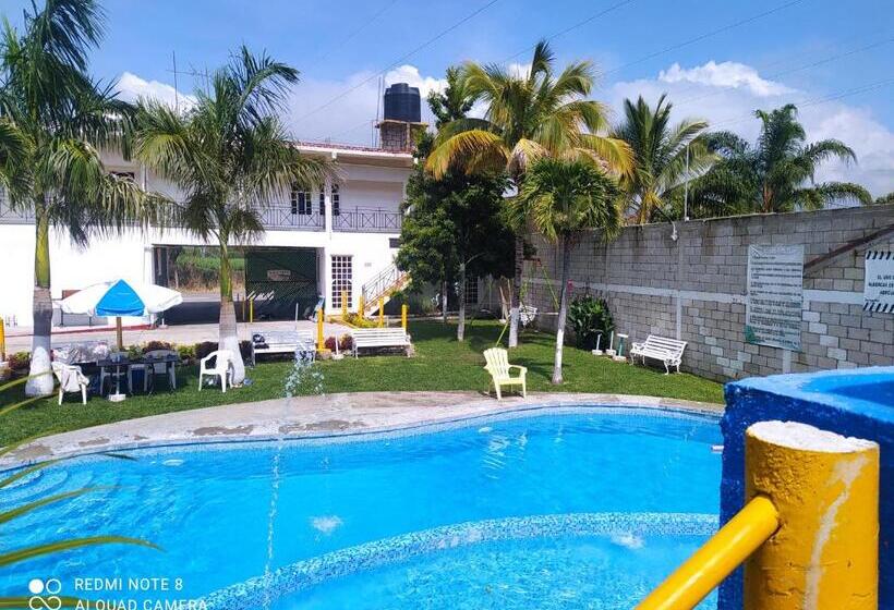 فندق Los Abuelos