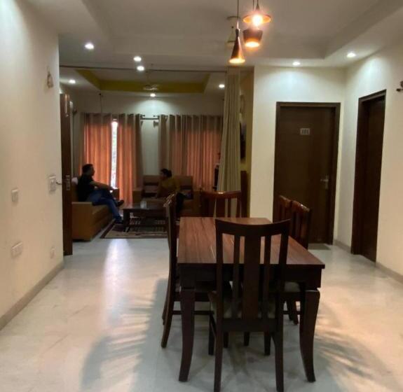 فندق Mahak Guest House By Wb Inn