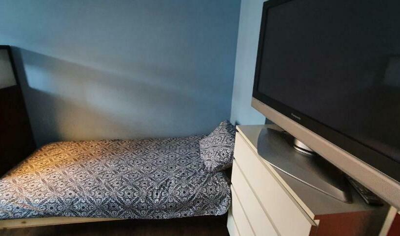 پانسیون Room With 2 Separated Beds