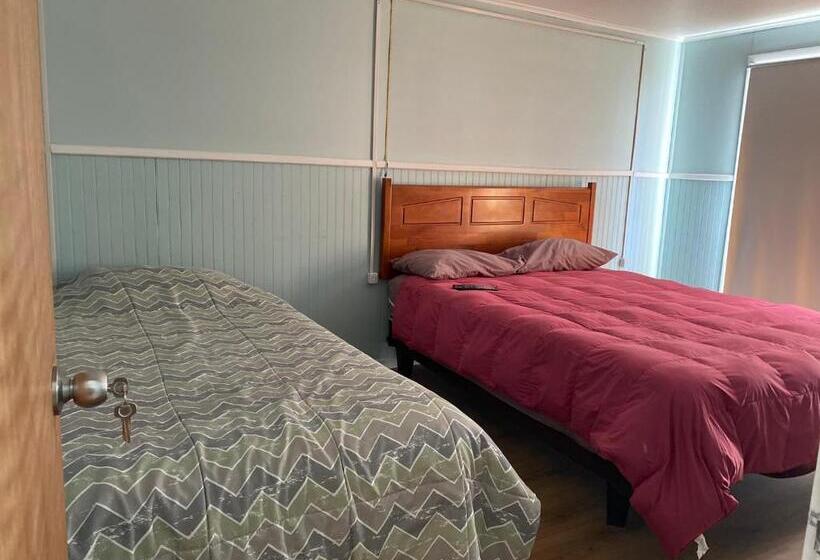 مبيت وإفطار World S End Hostal