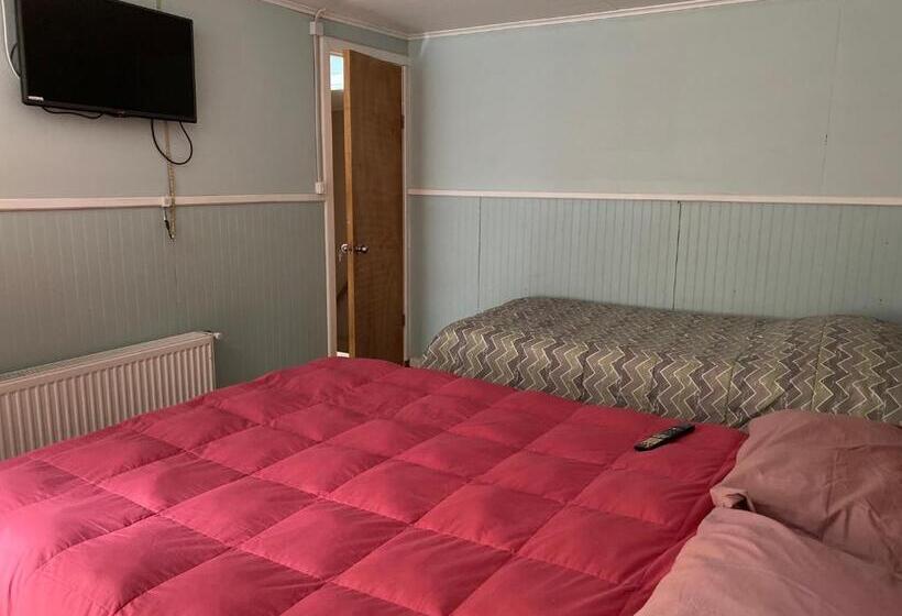مبيت وإفطار World S End Hostal