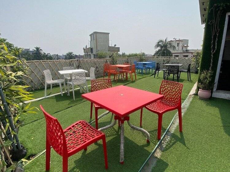 ホテル Goroomgo Vhyom Sky Palace Near Sakherbazar Metro Station Kolkata