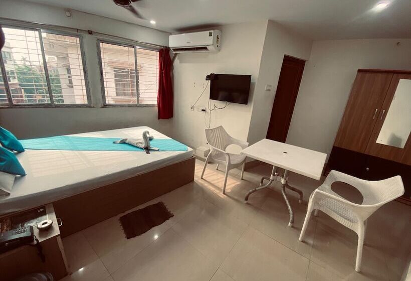 ホテル Goroomgo Vhyom Sky Palace Near Sakherbazar Metro Station Kolkata