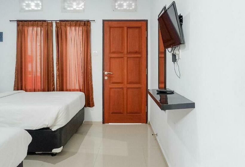 پانسیون Koolkost Near Raya Canggu   Minimum Stay 5 Nights