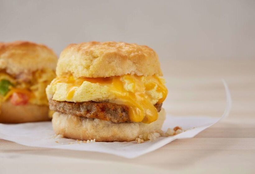 בית מלון כפרי Drury Inn & Suites Cincinnati Sharonville