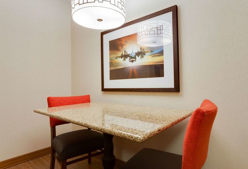 فندق Drury Inn & Suites St. Louis/o Fallon, Il