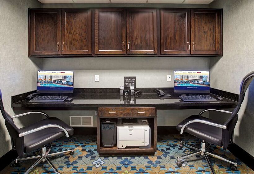 فندق Hampton Inn Dekalb, Il