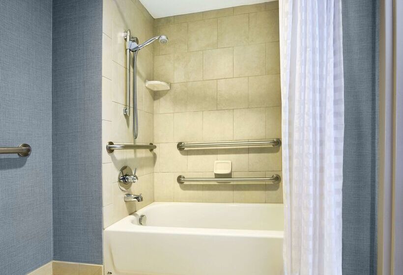 هتل Hyatt Place Grand Rapids South