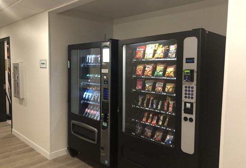 בית מלון כפרי Woodspring Suites Junction City