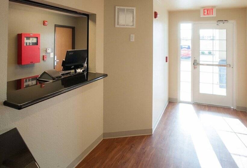 בית מלון כפרי Woodspring Suites Junction City