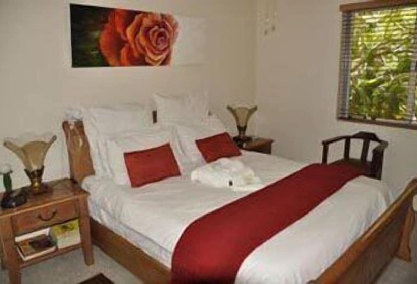 پانسیون Crane's Nest Guest House & Spa @ 313