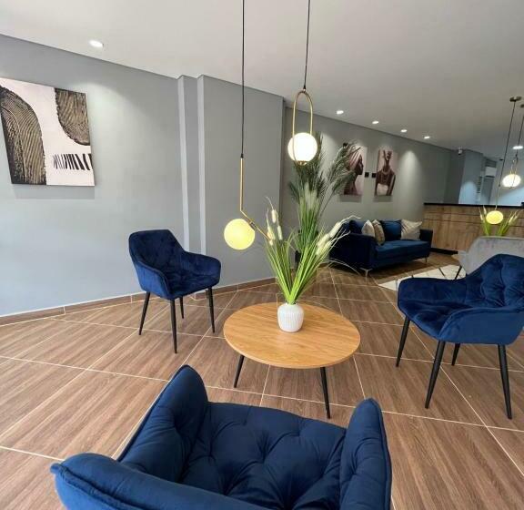 هتل California City