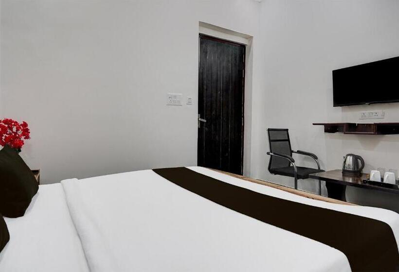 Super Hotel O Govind Nagar Near Krishan Janm Bhoomi Formerly Nidhivan Dham