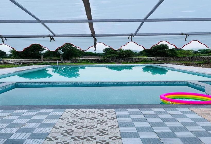 Отель Vasant Vihar Resort