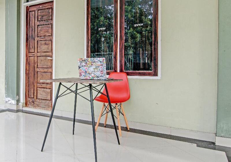 هتل Oyo 91642 Fhazel Residence Syariah