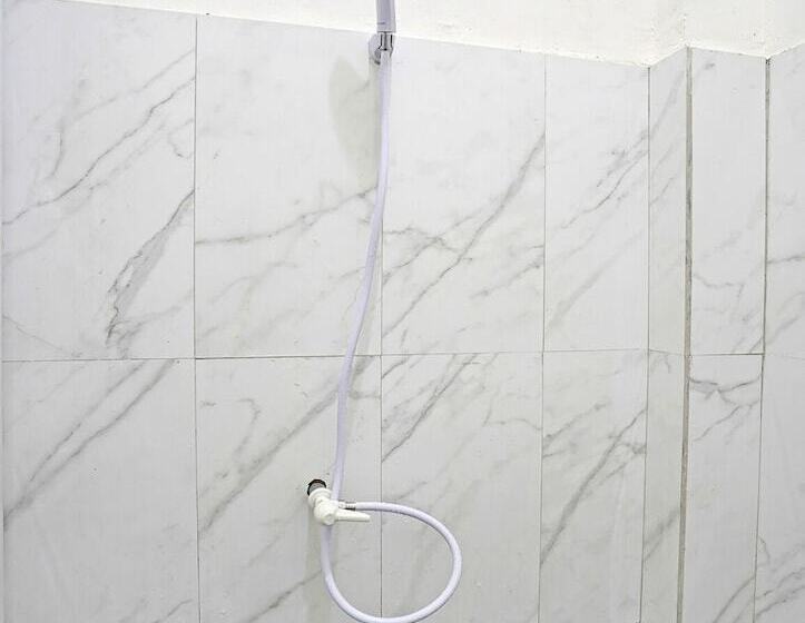 酒店 Grand Hagawa Syariah Near Alun Alun Lamongan Redpartner