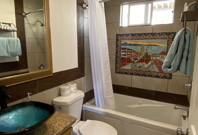 Tide Pool Villas