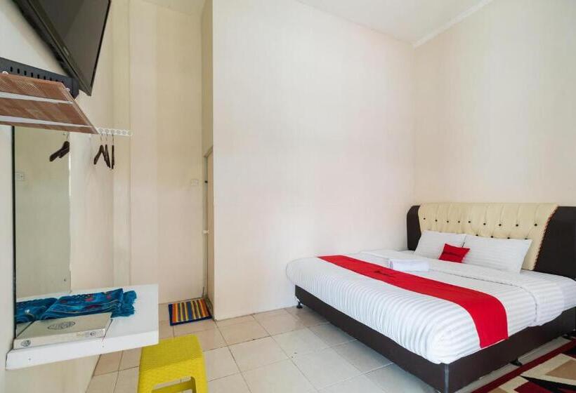 هتل Reddoorz Syariah Near Pasar Aur Kuning