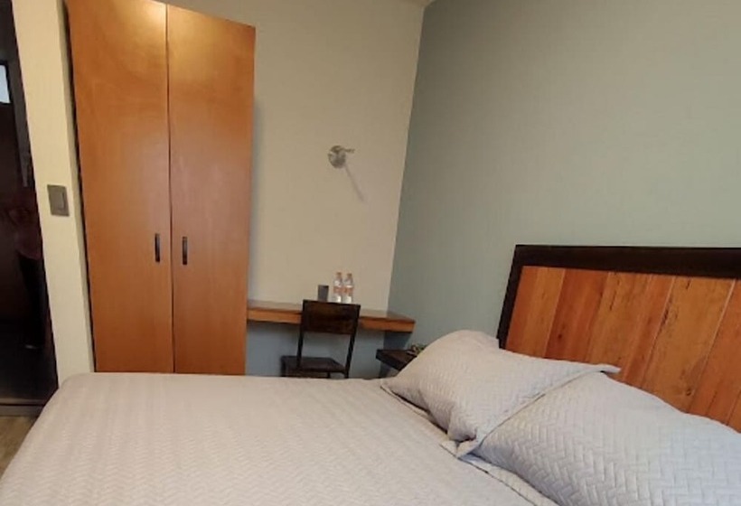 پانسیون El Salto De Camela Hostal