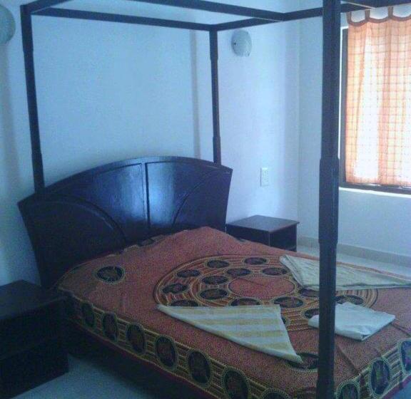 Bed and Breakfast Heaven Goa Guesthouse